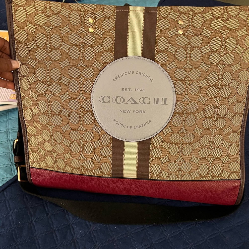 NEW Coach Tote Bag with Coach Symbol on the front. 4 compartments inside. - Picture 7 of 16
